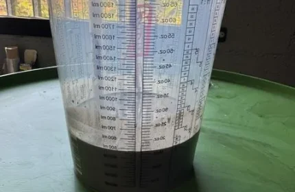Solvant avant processus de distillation