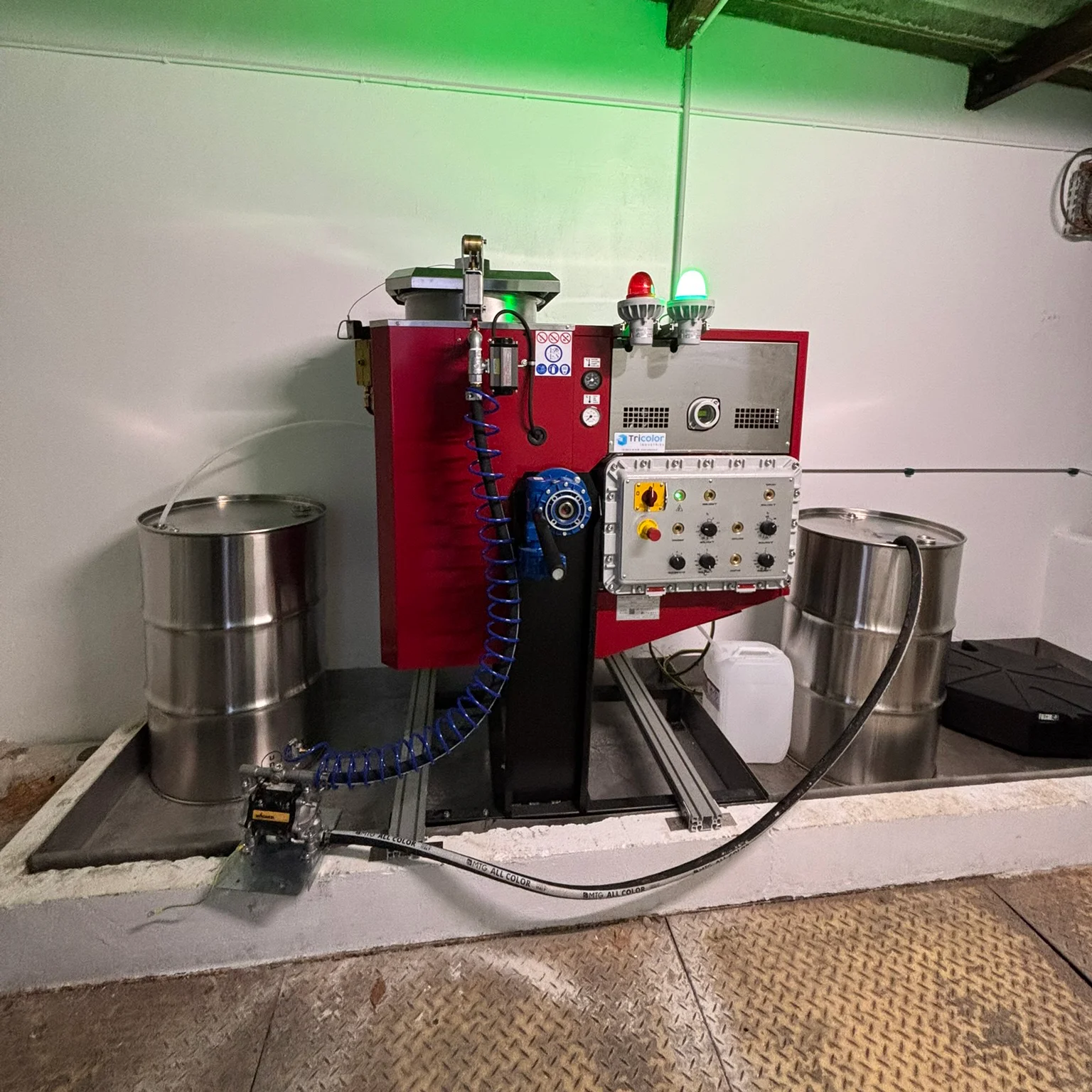 Recycleur de solvants automatique D60AX - Tricolor Industries