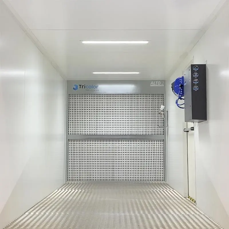 intérieur d'un container d'aspiration pour pulvérisation de peinture et traitement de surface de grandes pièces